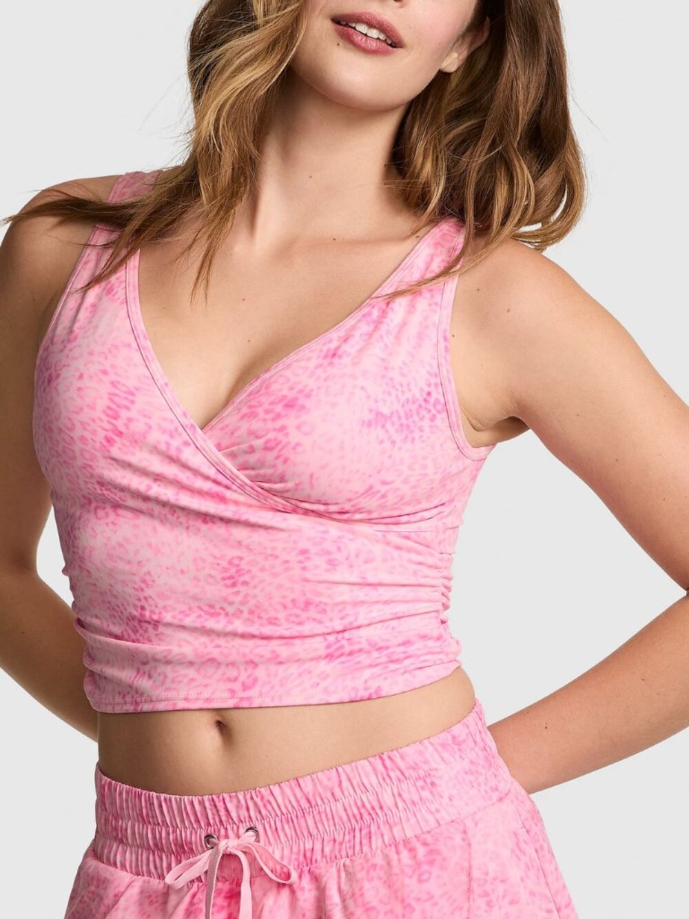 VS Pink Relay Ruched Sports Set - Picture 9 of 11